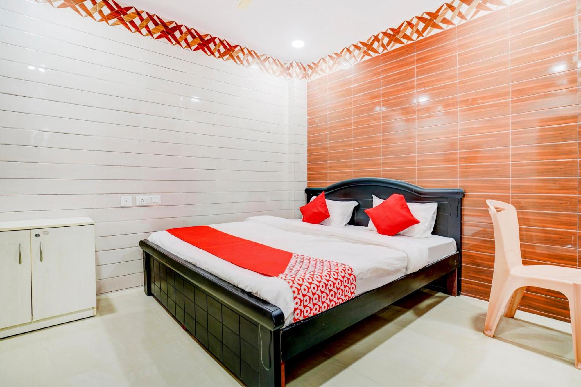 Hotel O Aroma Classic Near Nampally Main Railway Station Hyderabad Exterior photo